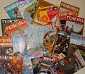 Quelques numéros du magazine Relais.