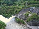 Évacuateur de crues du barrage de Matsumoto (préfecture de Nagano, Japon).